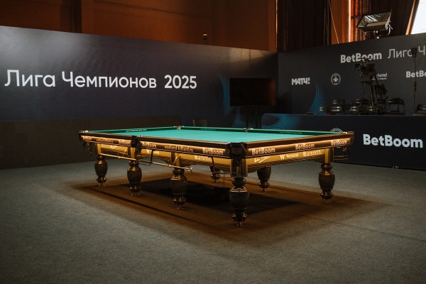 Стол / пирамида "Русский Гранд" (12 футов, 8 ног, 45мм камень) борта дуб, лузы премиум